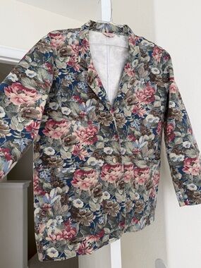 Gotcha Covered Floral Denim. Vintage . Size M